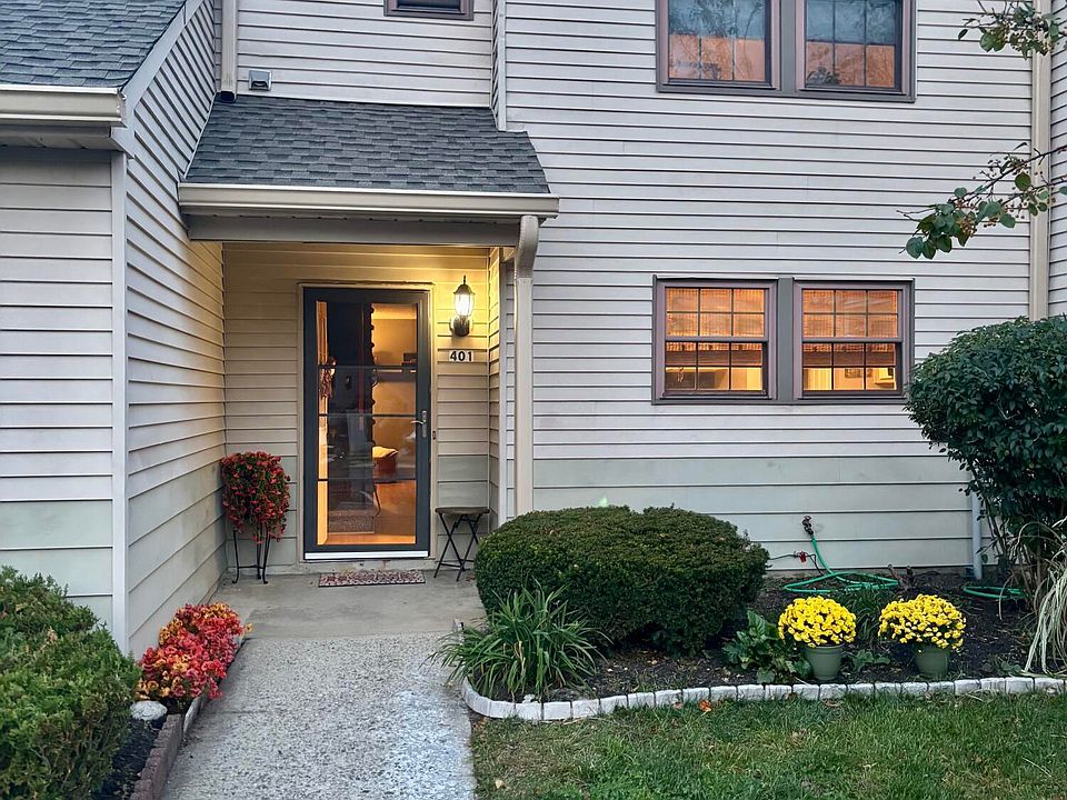 1st image of 401 Geranium Court