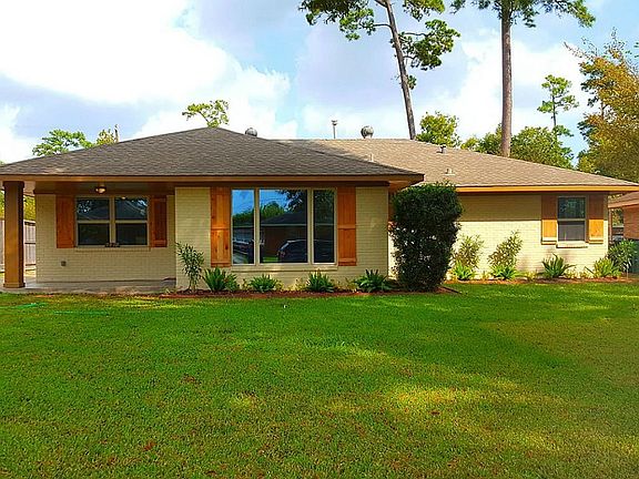 One of Oak Forest East s best addresses with a 12,709 sq. ft. lot and home with 2769 sq. ft. of fully renovated living space!