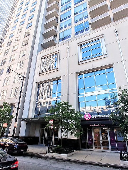 1st image of 1305 S Michigan Ave APT 1407