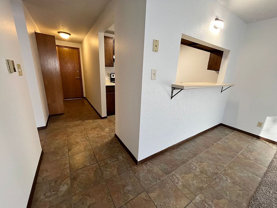 1st image of 1009 W 26th St #3
