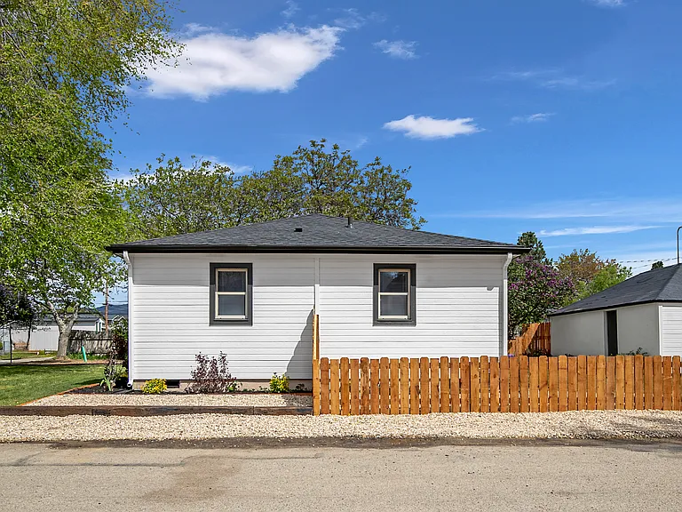 1309 W Melrose St — Photo 22