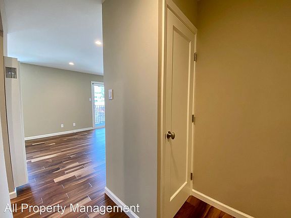 5th image of 65 Knowles Ave APT 1