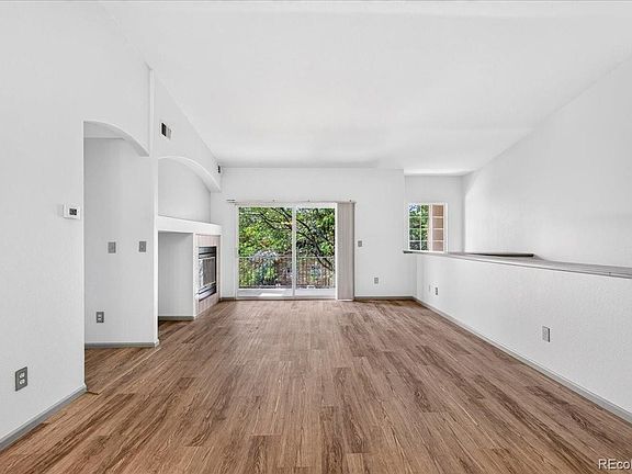 5th image of 1703 Whitehall Drive #10B