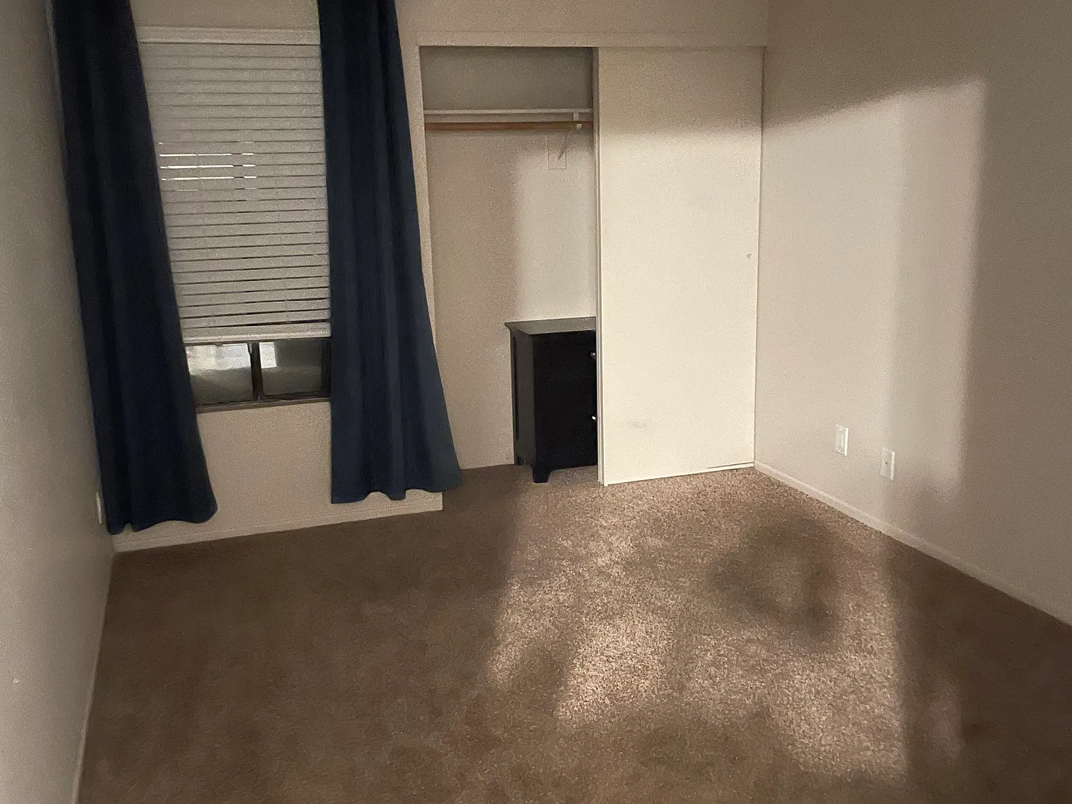 2 bed, 1600 sqft, $1,000 — Photo 4