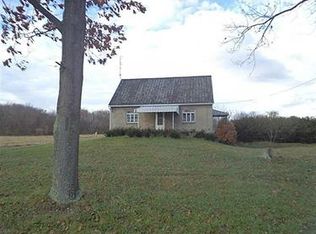 365 Petersburg Rd, Enon Valley, PA 16120