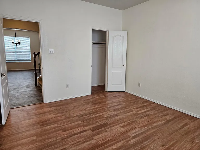 3905 Polar Brook Dr — Photo 6