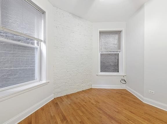 5th image of 862 W Newport Ave APT 3