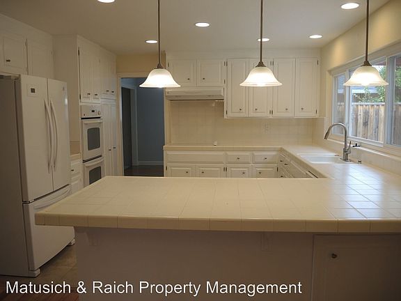 4th image of 1764 Curtner Ave
