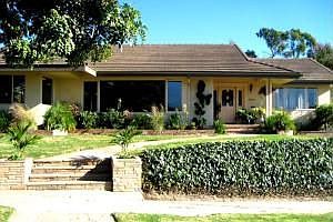 1st image of 3442 Fairmont Dr