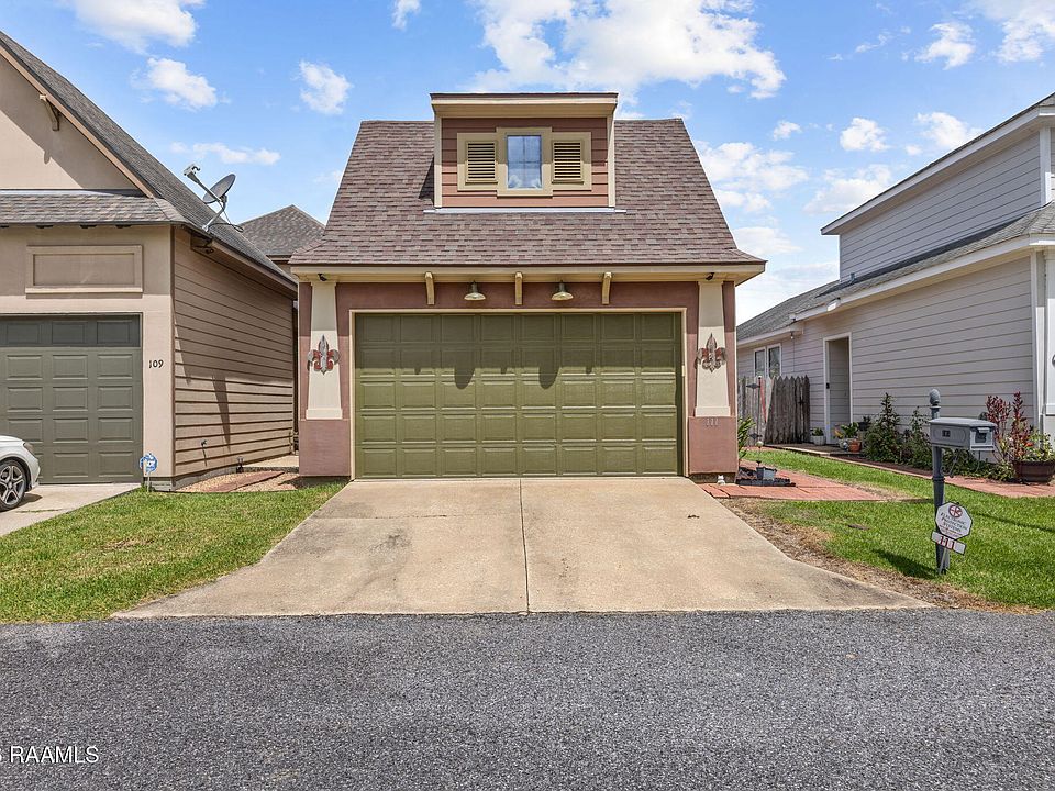 1st image of 111 Villa Park Ln