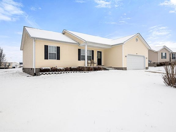 3rd image of 1318 Huron Way