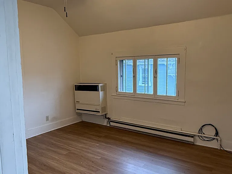 21-23 N Winooski Ave #B — Photo 6
