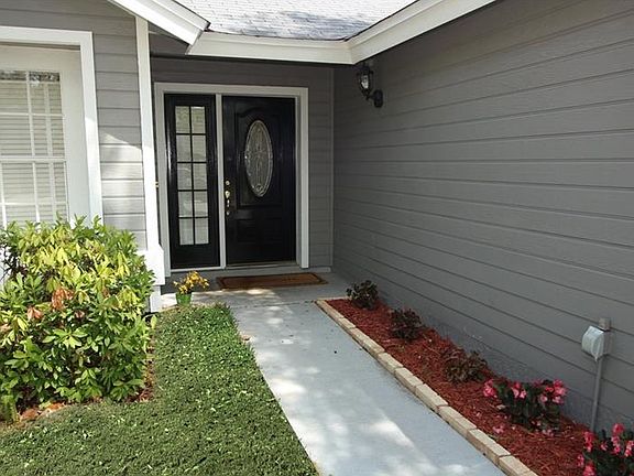 2nd image of 1005 Providence Ln