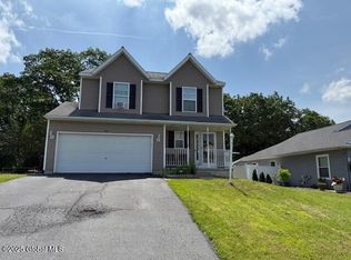30 Red Oak Dr, Glenville, NY 12302