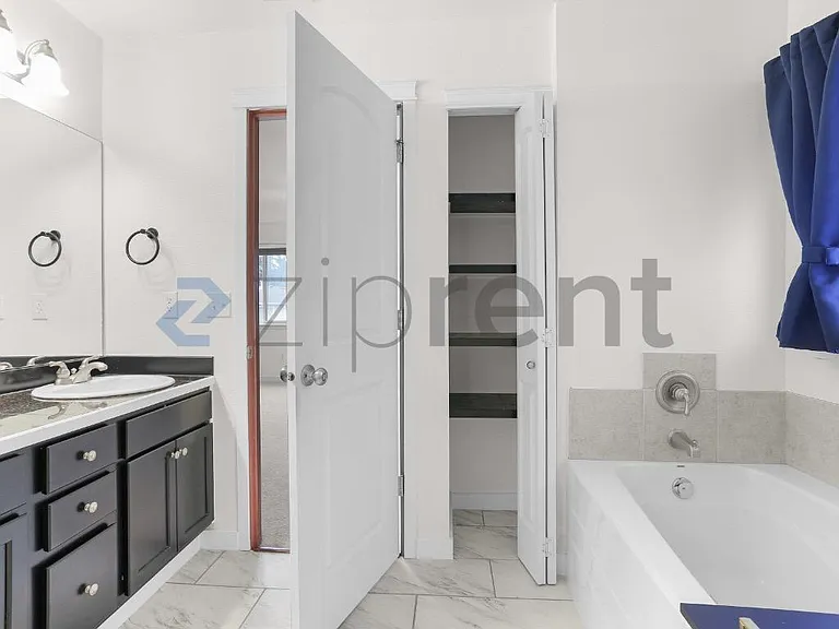 2508 204th Pl SW — Photo 11