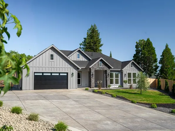 5218 Xeno Pl, Paradise, CA 95969