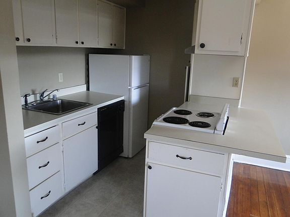 5th image of 101 S Victory St APT 305