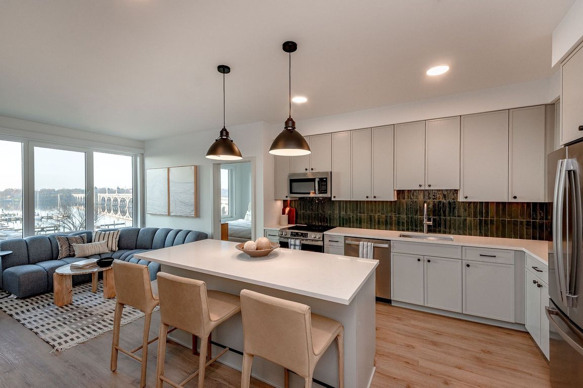 Model Unit Kitchen - Light Finish Scheme