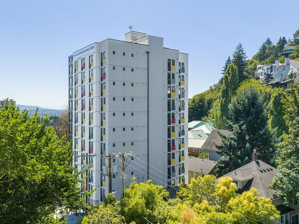 1st image of 2059 SW Park Ave #6b47fc9f6
