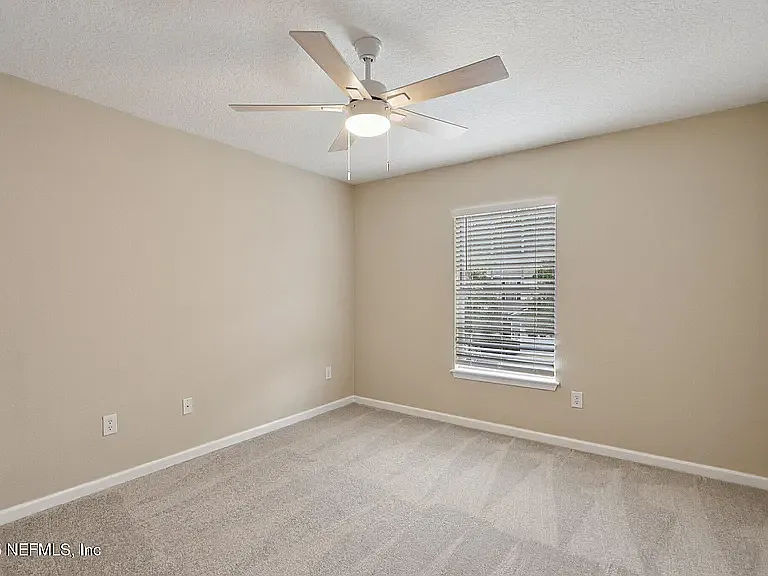 827 S Black Cherry Dr — Photo 10
