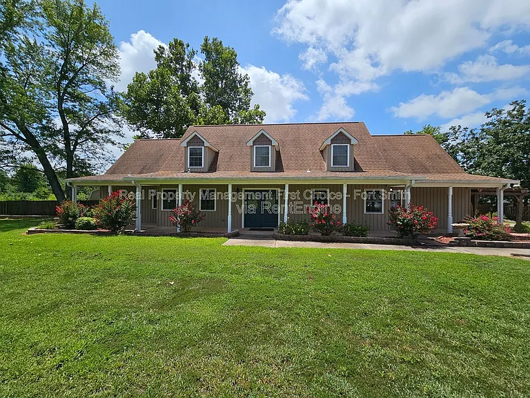 1300 Armistead Rd — Photo 1