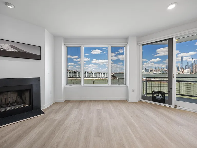 600 Harbor Blvd #955 — Photo 11