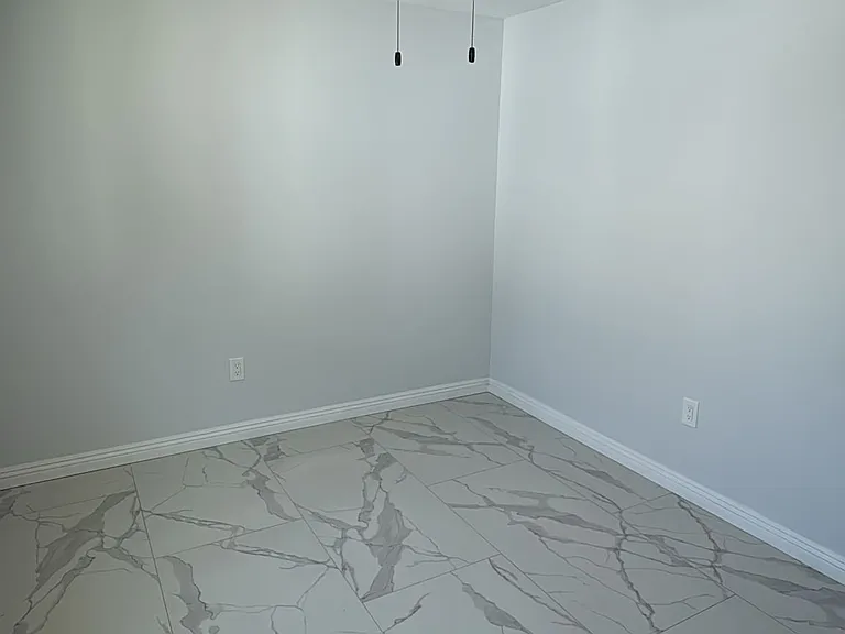 515 N Mariposa Ave #3/4 — Photo 3