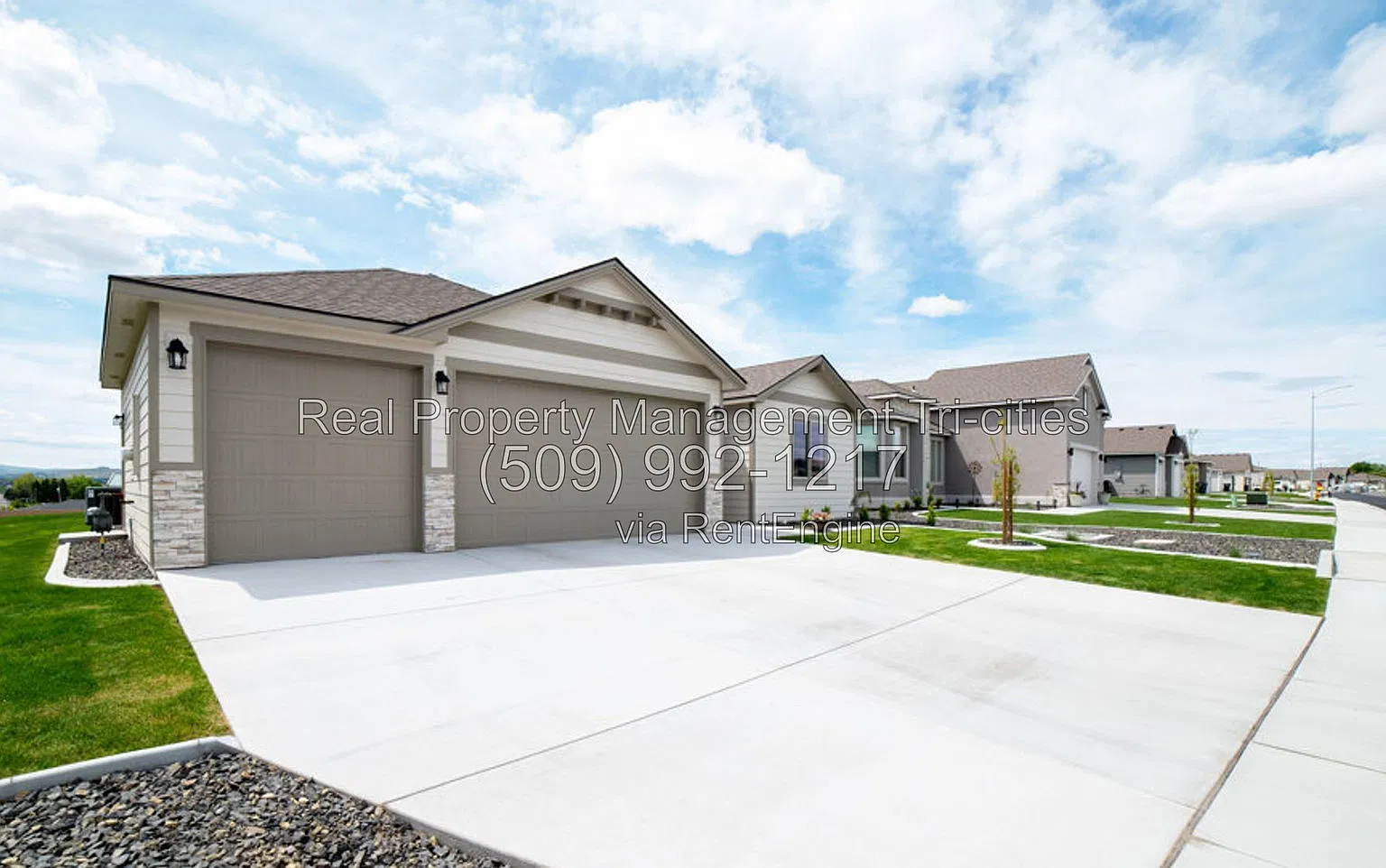 3 bed, 2.0 bath, 1990 sqft, $2,795 — Photo 2