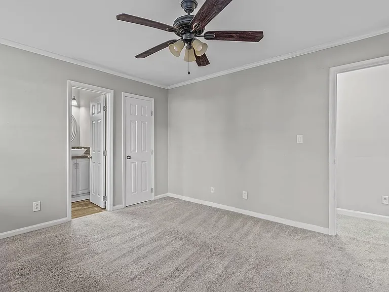 631 Bashford Rd — Photo 3