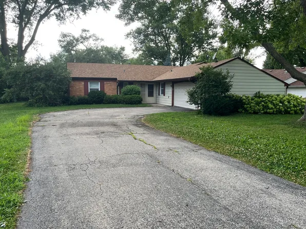 149 Mellbrook Rd, Bolingbrook, IL 60440
