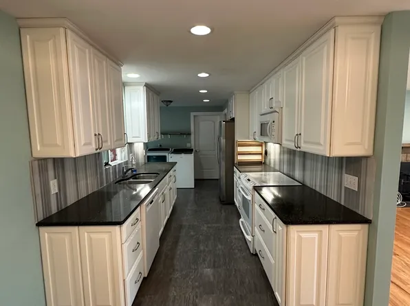 15327 SE 23rd St, Bellevue, WA 98007