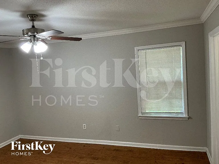 5819 Fox Lair Ave — Photo 7