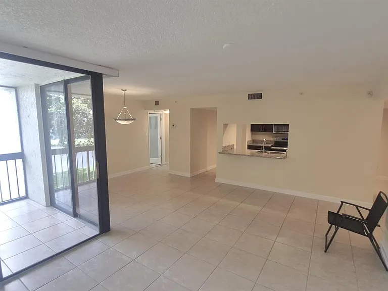 820 Lavers Cir #G409 — Photo 6