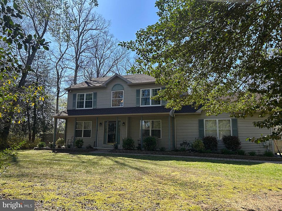 1st image of 563 Crow Pond Rd