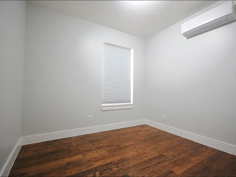 217 E 96th St #1A — Photo 5