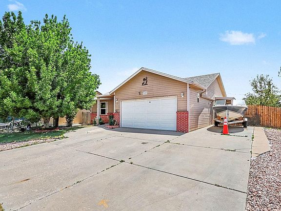 2nd image of 3628 Centennial Cir