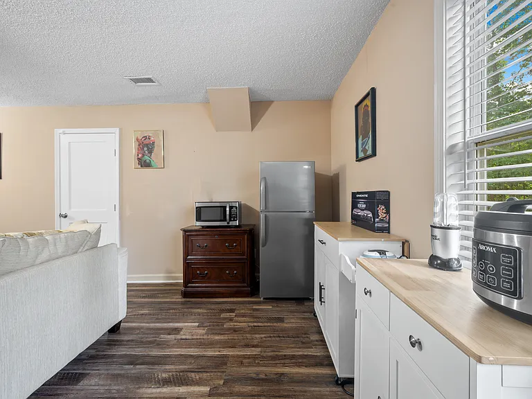 646 Woodcrest Manor Dr — Photo 3