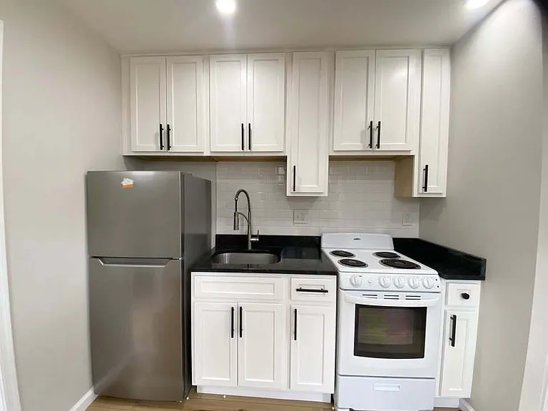 2431 E Fayette St #2 — Photo 7