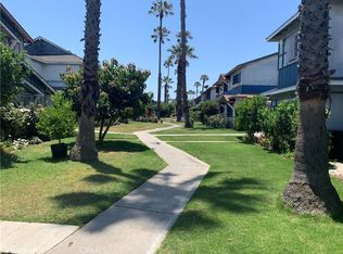 28 Paradise Vall N #N, Carson, CA 90745