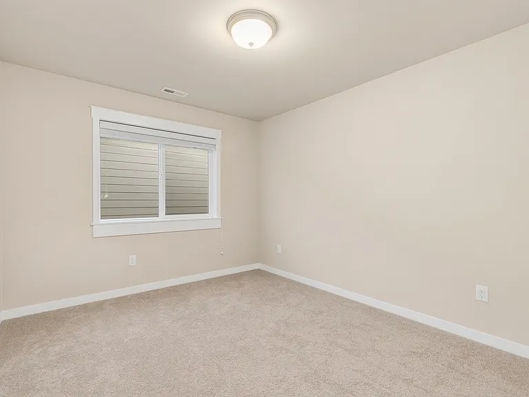 22919 SE 52nd St — Photo 22
