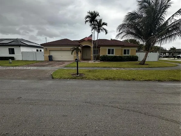 14215 SW 294th St, Homestead, FL 33033