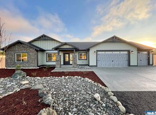 174 Covington Ct, Sequim, WA 98382