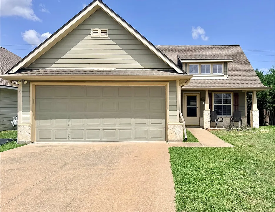 1029 Fallbrook Loop