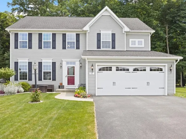 56 Willow Bridge Trl, Penfield, NY 14526