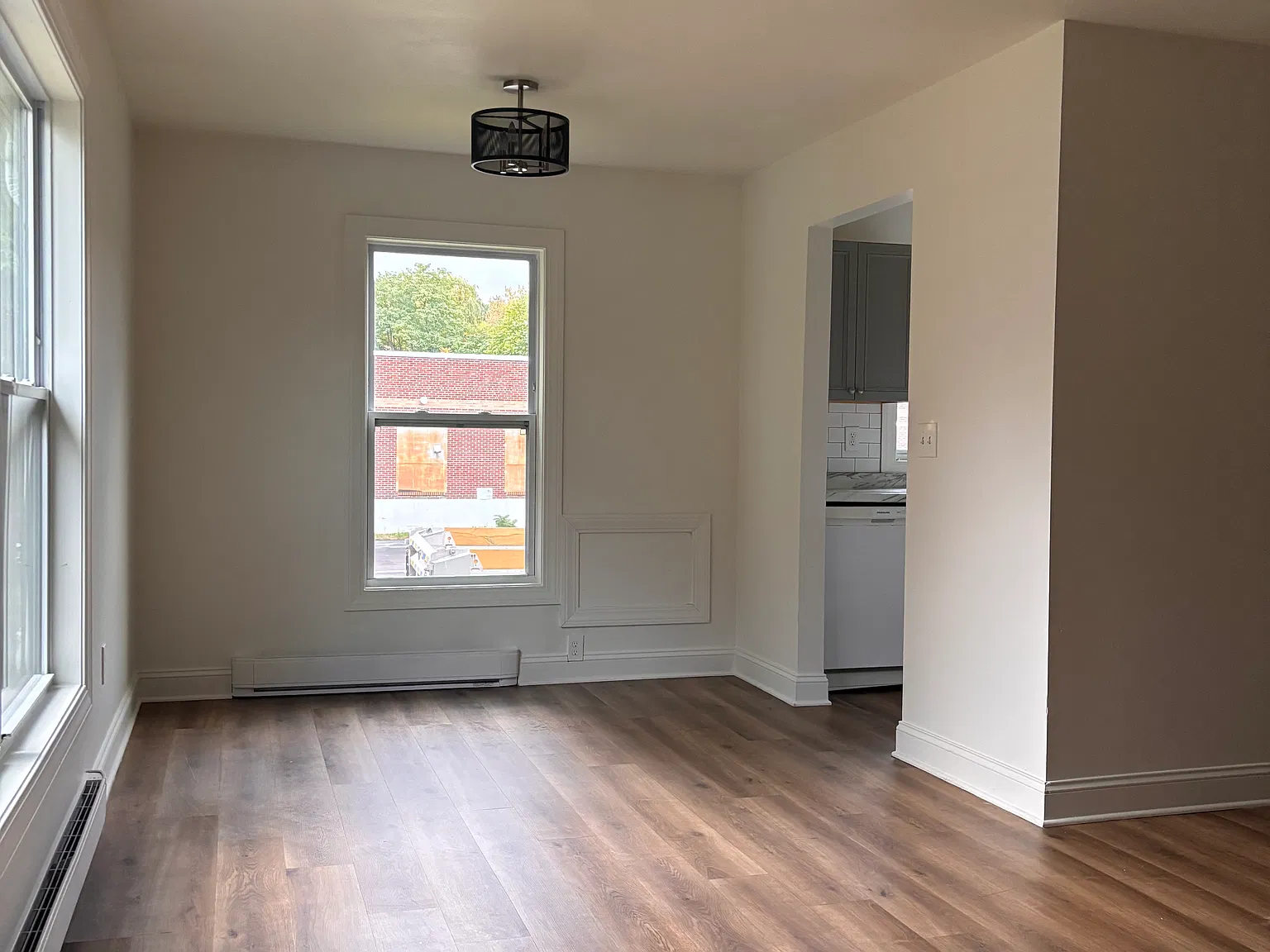 2 bed, 1000 sqft, $1,495 — Photo 4