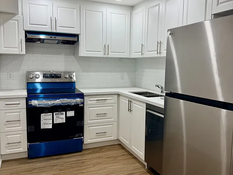 34 John Brabson Cres — Photo 2