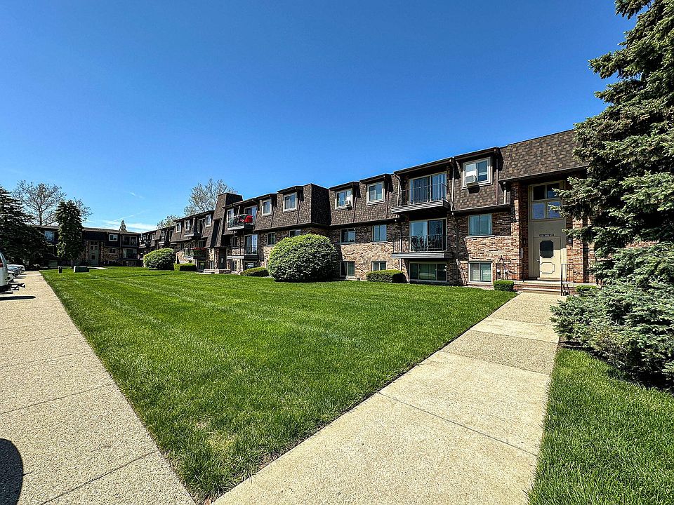 1st image of 410 Riviera Dr