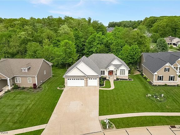2nd image of 140 Heron Dr