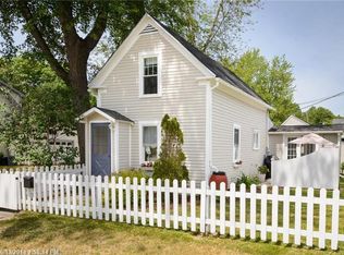 8 Front St, Topsham, ME 04086