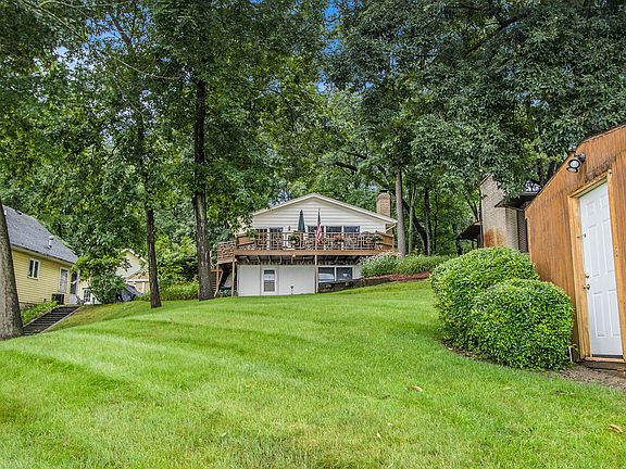 4th image of 10345 Woodlawn Dr